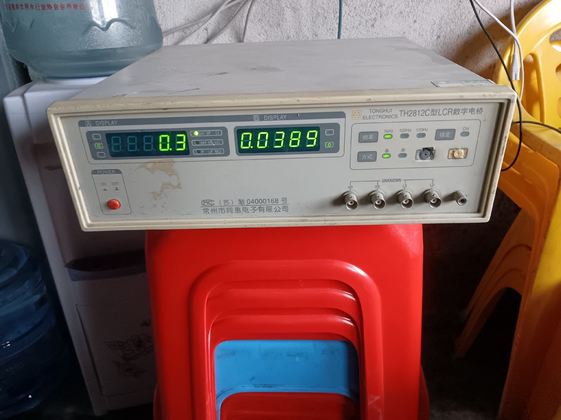 TH2812C同惠LCR数字电桥，成色一般。开机功能如图！