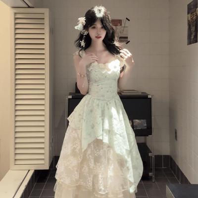 法式气质度假风绿色洋装女2025夏季新款不规则拼接设计感长裙子