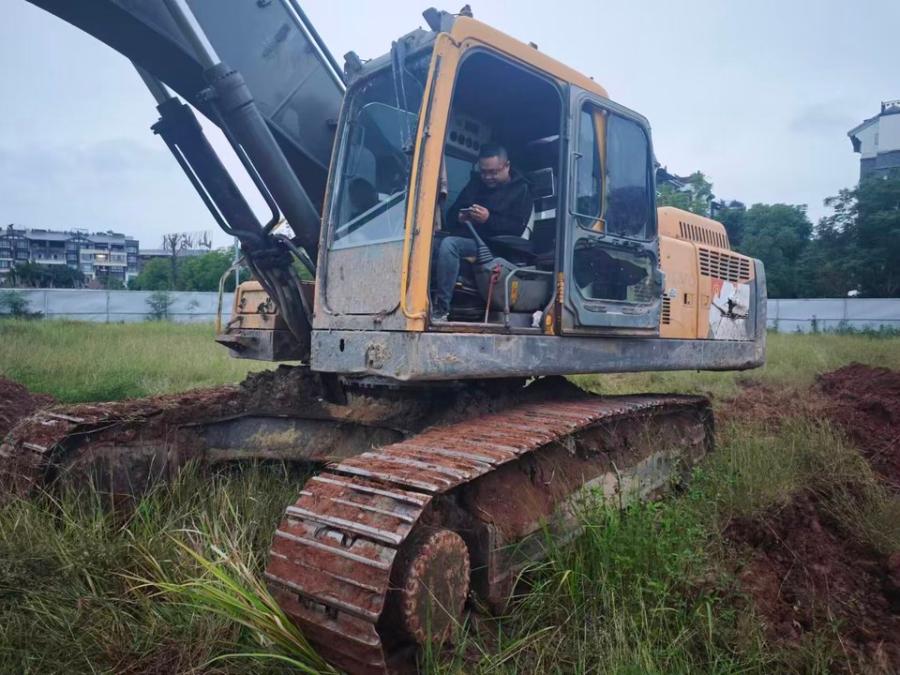 11月27日成都沃尔沃360挖掘机网络拍卖公告