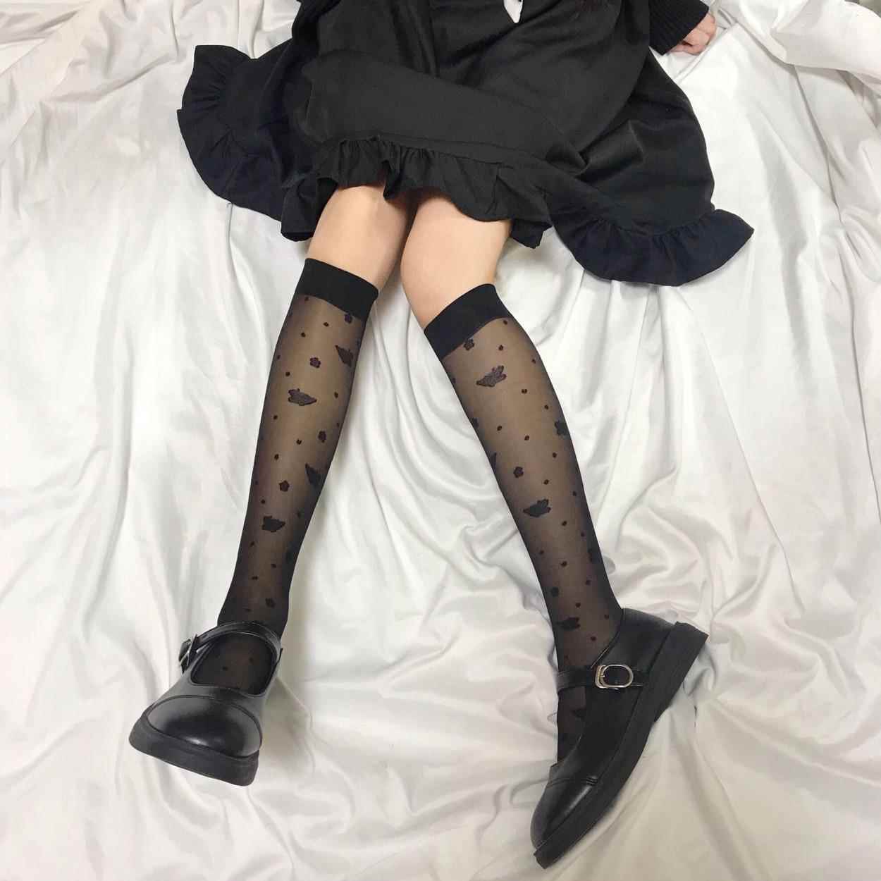 春夏薄款蝴蝶点点包芯丝提花中筒丝袜JK小腿袜及膝黑丝袜ins潮袜
