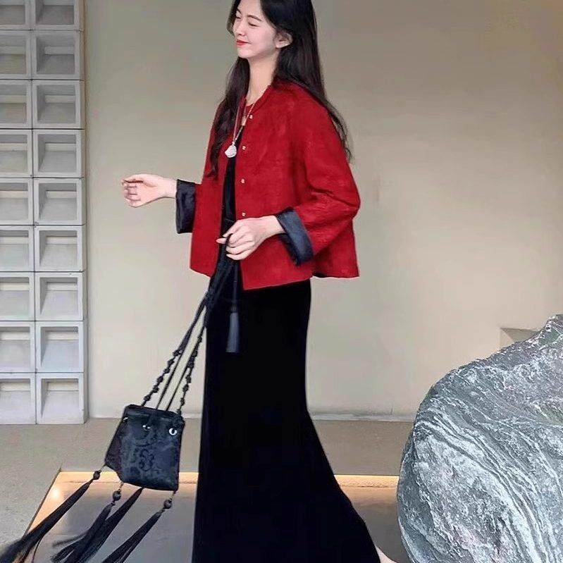 高级感气质时尚半身裙套装女2026年春秋新款显瘦红色短外套两件套