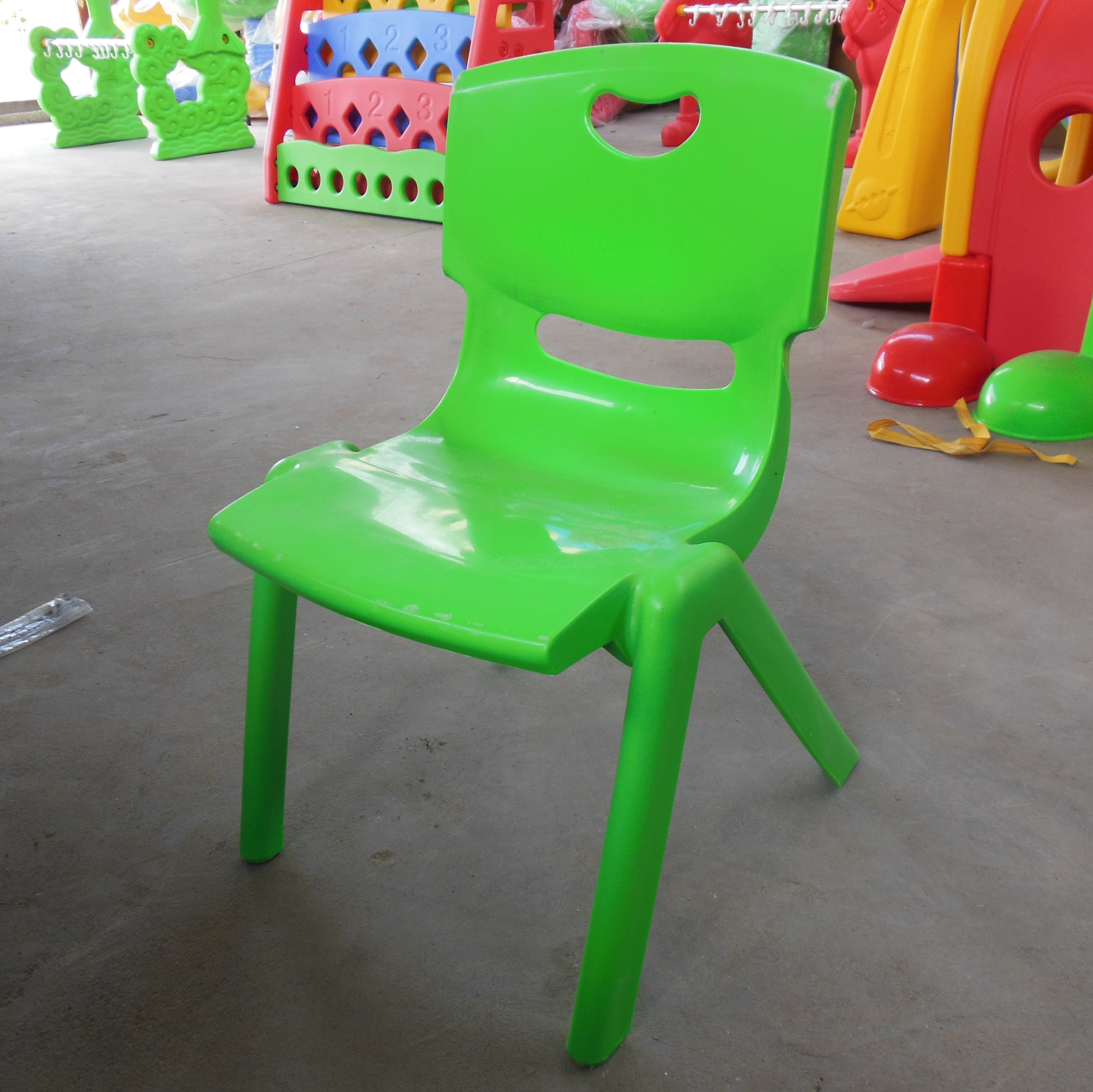 幼儿园桌椅加厚塑料椅靠背椅凳子