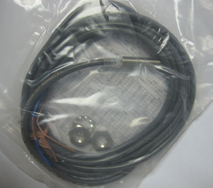 【原装品牌】正宗欧姆龙感应开关E2E-X1R5Y1 2M,E2E-X1R5Y1-Z. 2M