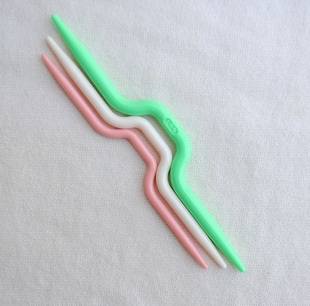 ABS麻花针 扭花针塑料曲针 毛线毛衣针编织工具一套3个