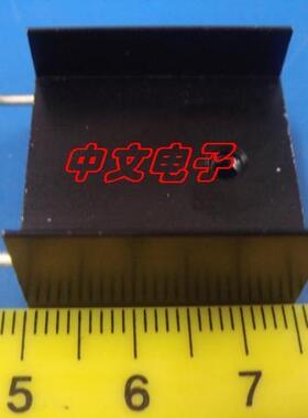 YA25 双针黑色 25*23*16mm铝散热片 三极管/可控硅 TO-220 脚距18