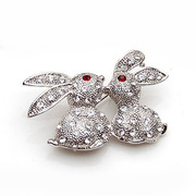 Smiling couple rabbits of diamond rhinestone brooch women fancy brooch pin clasp Korea jewelry 354736