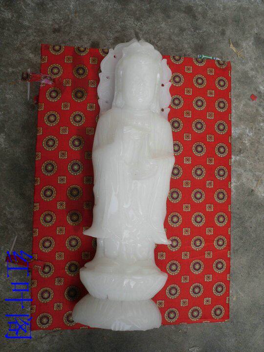 天然阿富汗白玉观音摆件，平安，吉祥,质量有保证。价格很给力，
