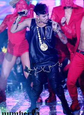 3M丹尼 舞台演出歌手演唱会同款黑色链条皮背心应援服