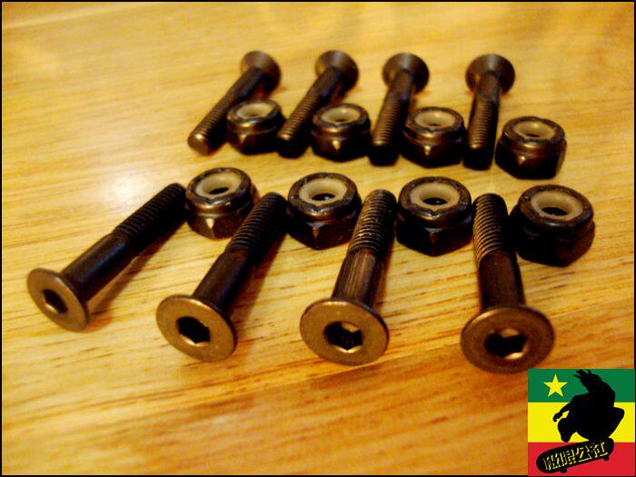 Planche à roulettes      - Ref 2601377 Image 1