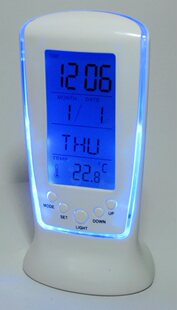 绚彩 LED灯闹钟个性时尚靓丽功能强大实用万年历塑料单面好评如潮