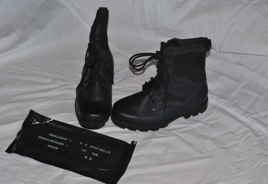Bottes militaires - Ref 1399867 Image 1