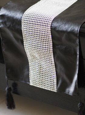 黑色仿皮餐桌布艺装饰品