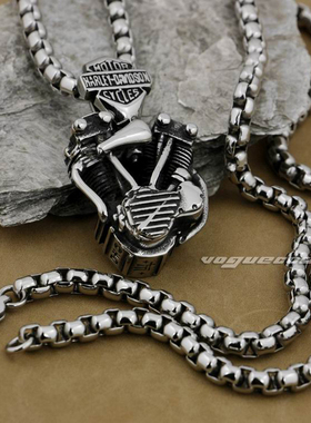 时尚男款机车发动机吊坠 Cool骑士摩托引擎钛钢吊坠 男 钢饰 包邮
