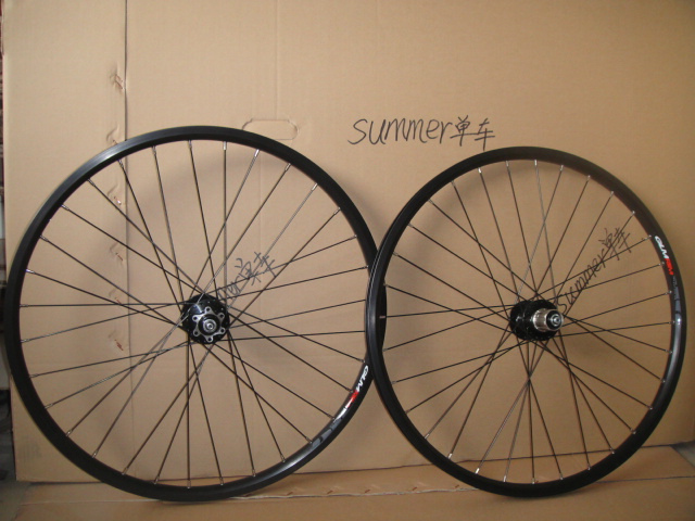 Roues de vélo Mountain Bike GIANT 26 pouces - Ref 2363592 Image 1