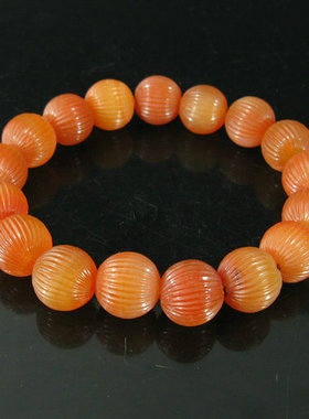 B076清代细瓜棱玛瑙手串（1.2CM）