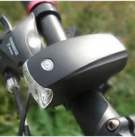 Lumière vélo - phare - Ref 2401509 Image 1