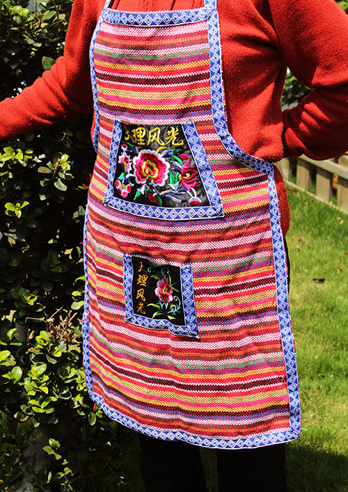 冲冠价 云南大理民族风绣花围裙厨房围裙耐脏围腰 两款