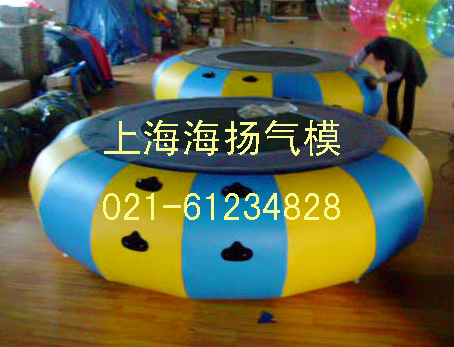 水上蹦床充气 3米4M大型水上充气跳床厂家水上弹力床蹦极气模