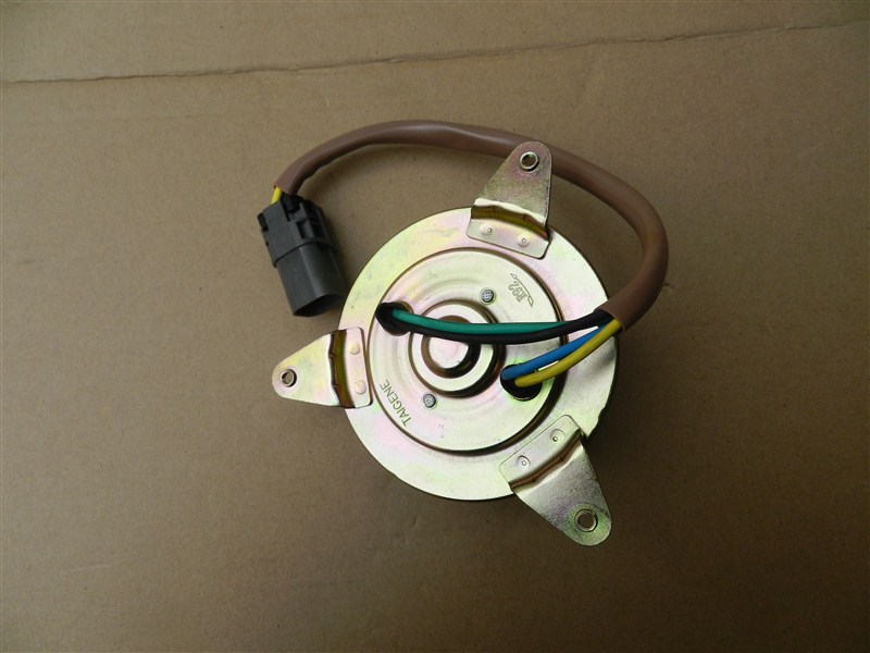 东风日产 风神蓝鸟U13 风度A32 电子扇马达 风扇马达 风扇电机