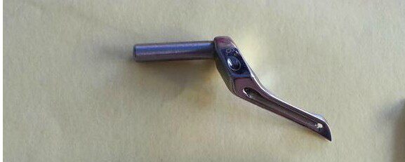 工业缝纫机配件飞马M700四线包缝机拷边车码边机锁边机上弯针