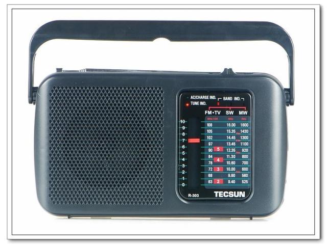 Tecsun/µÂÉú R-303 ¶àÈ«²¨¶ÎµçÊÓ°éÒôÊÕÒô»ų́ʽ¸´¹ÅÊÕÒô»úµ÷ƵÖв¨¶Ì²¨ÊÕÒô»ú½»Ö±Á÷µç ±ãЯʽ¸ßÁéÃôÊÕÒô»ú