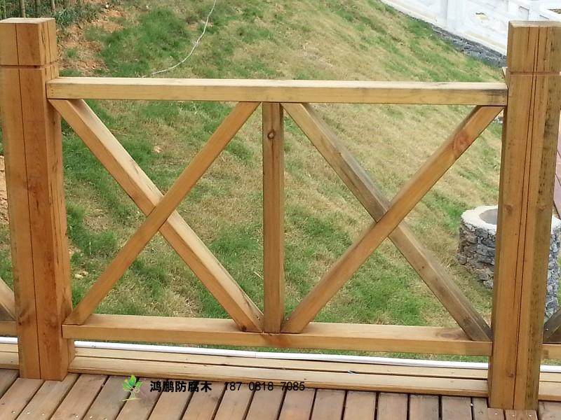 山东济南樟子松河岸护栏防腐木围栏栈道栏杆成都鸿鹏新品疯抢