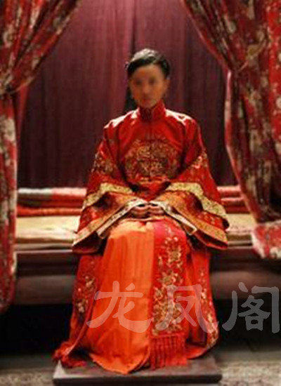 手工绣花龙凤褂古装嫁衣中式婚纱