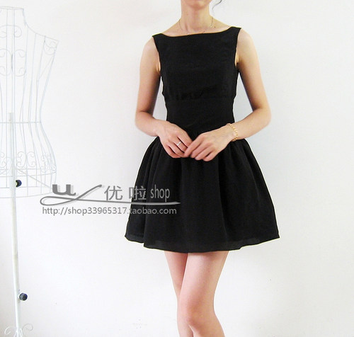 桑蚕丝真丝蓬蓬小黑裙大码