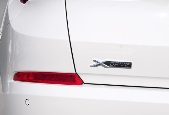 宝马新5原厂车标BMW F10/F18四驱车尾标XDRIVEI立体车身标图片
