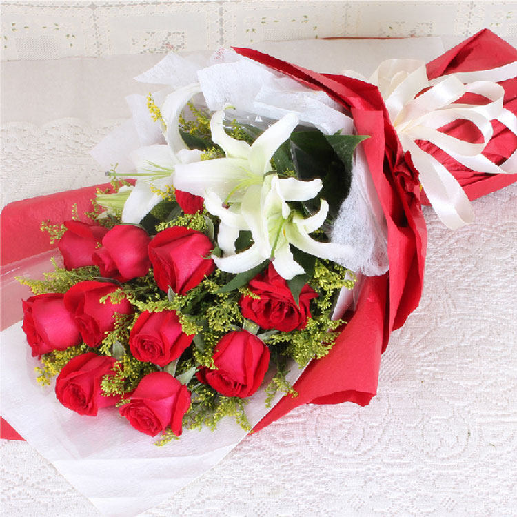 11朵红玫瑰鲜花2朵百合鲜花净月鲜花长春鲜花延吉鲜花吉林长春送