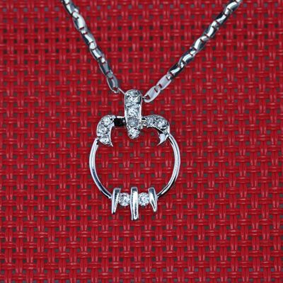 纯银镶嵌瑞士白锆石吊坠
