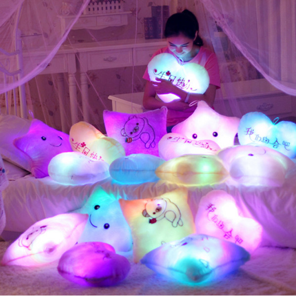 七彩发光抱枕创意夜光音乐公仔毛绒玩具娃娃情人节生日礼物送女友