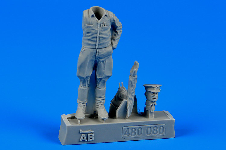 AEB480080朝鲜战争1951年苏联空军上校1/48树脂兵人现货