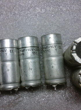 早期荷兰飞利浦 132 LL长寿命系列 16v 2200uf 立式发烧电解电容