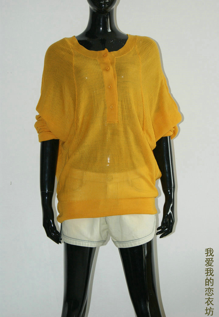 女装圆领宽松针织衫短款毛衣