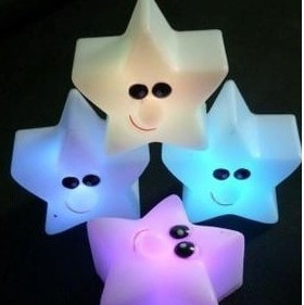五角星七彩小夜燈 發(fā)光玩具 led婚慶 星星小人七彩變色燈
