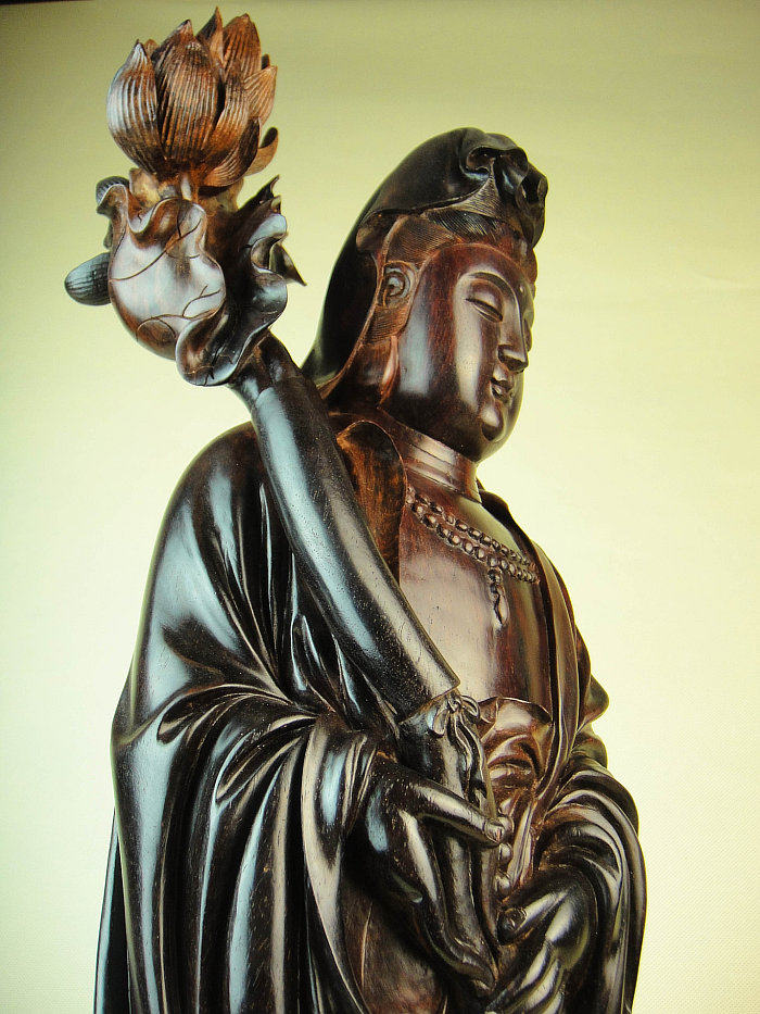 印度小叶紫檀木雕观世音佛像 好工神采飘逸莲蓬观音菩萨摆件