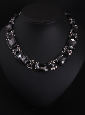 首饰水晶大宝石女人服装短项链