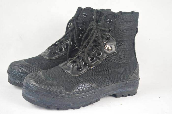 Boots militaires - Ref 1400778 Image 1