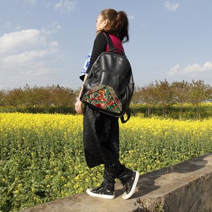 民族风机绣绣花蝶恋牡丹真皮旅行双肩背包 云饰图腾原创设计女包