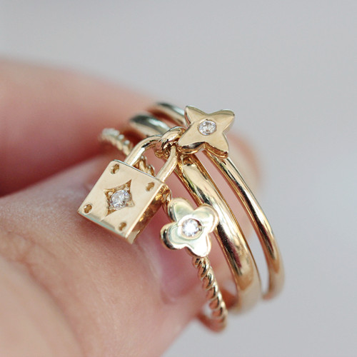 兔兔k金 订货◆实拍◆韩国14k纯金小锁小花三合一戒指 不拆单卖