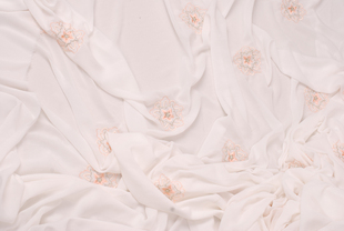 中国风团花2绣花白色雪纺面料刺绣礼服古装旗袍汉服装布料可定做