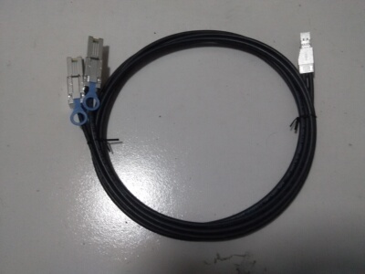 Molex SFF-8644 8X TO 2*SFF-8088 4X MiniSASHD 4.0m 1110684024