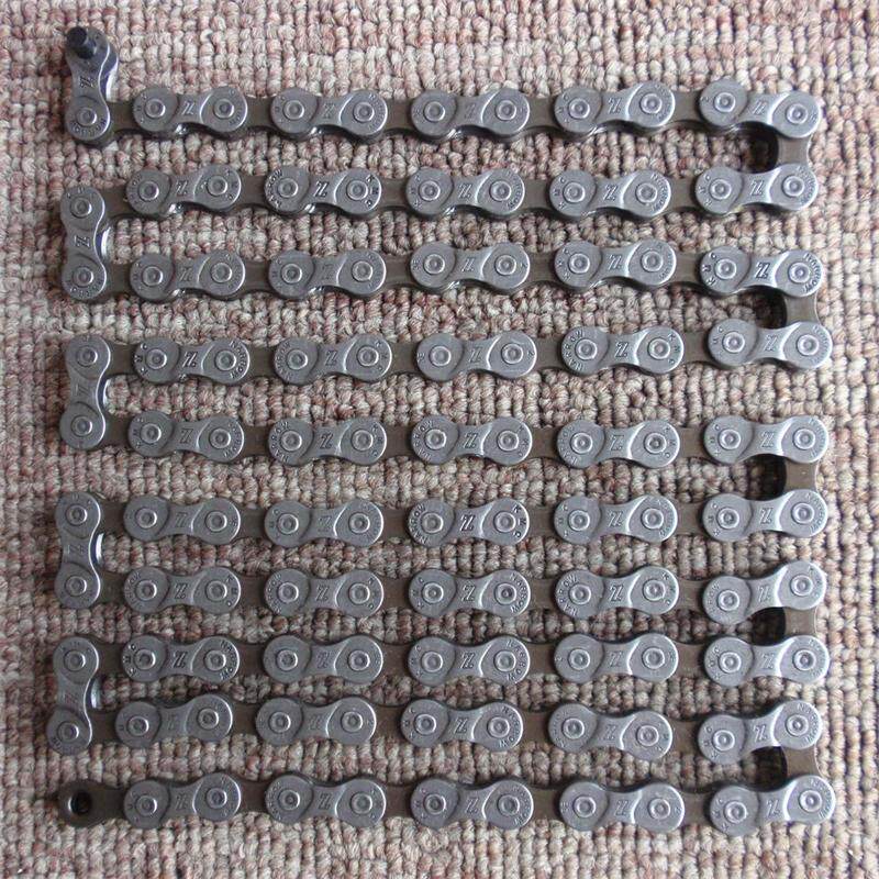 Chaîne de vélo - Ref 2365283 Image 1