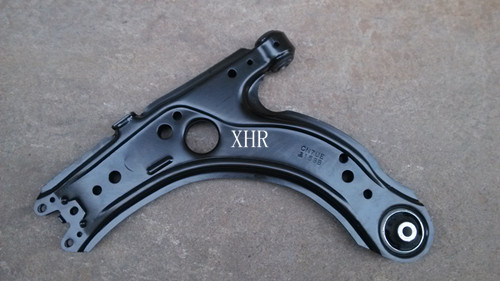 适用朗逸宝来高尔夫4下肢臂/下悬挂/三角支架/下摆臂总成