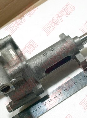 机油泵 五十铃  FSR113 6BD1 6BG1 日本