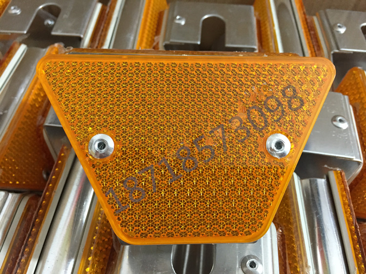 高速公路轮廓标 高速护栏反光标 梯形双面反光标 交通安全警示标