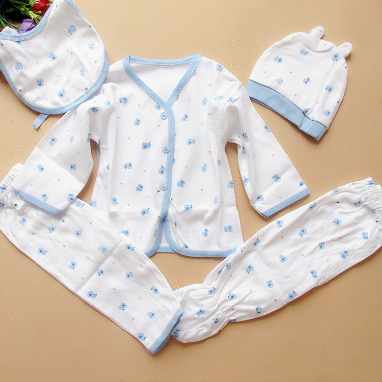 Coffret cadeau pour bébé - vêtements - Ref 1959693 Image 1