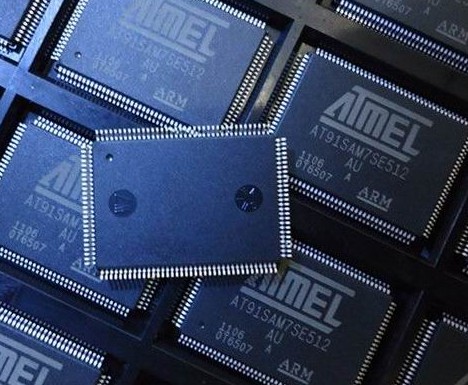 全新AT91SAM7SE512-AU AT91SAM7SE512B-AU AT91SAM7SE512A-AU