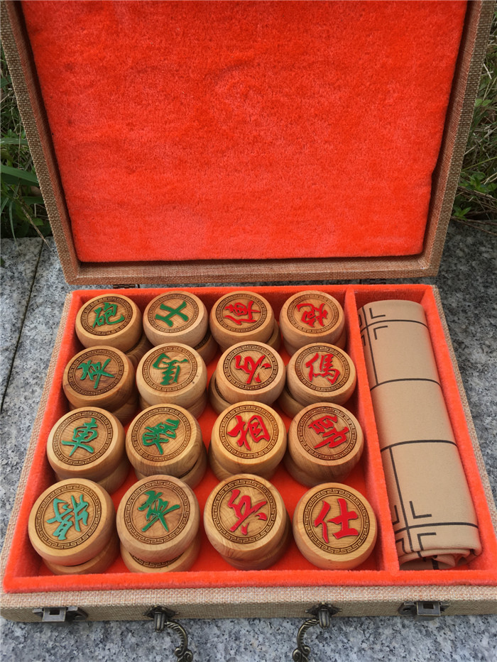 崖柏木中国象棋大号黑檀木质象棋缅甸老红木象棋皮革棋盘象棋老料在类目 运动/瑜伽/健身/球迷用品, 麻将/棋牌/益智类, 中国象棋中 - 来自Buy2taobao.com提供专业的淘宝代购服务
